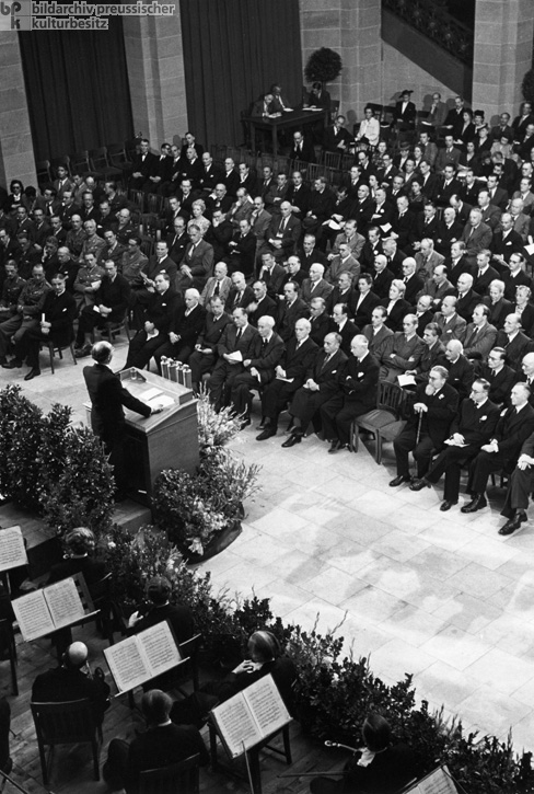Eröffnungsfeier des Parlamentarischen Rates im Bonner Museum König (1. September 1948)